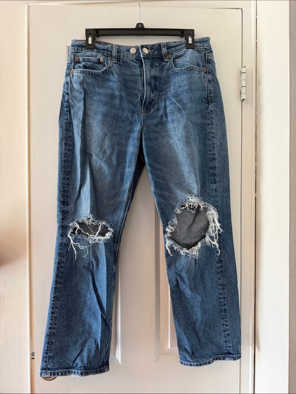 American Eagle Outfitters Straight-Leg Distressed Blue Jeans